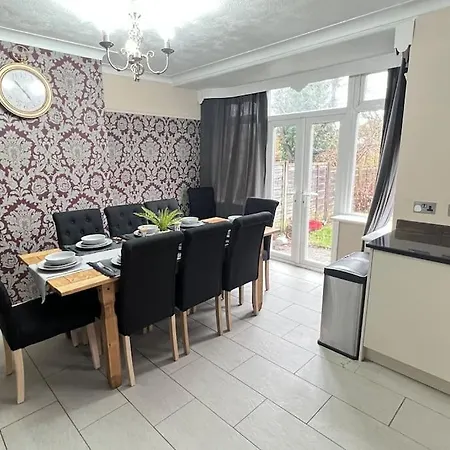 בית נופש Chelwood *