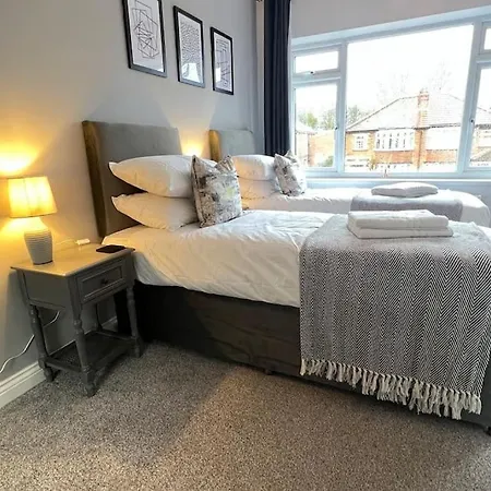 Chelwood * Leeds (West Yorkshire)